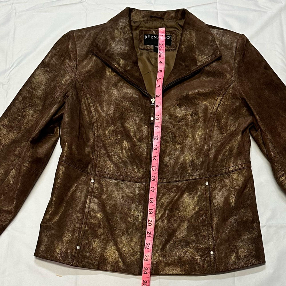 Bernardo Brown Ladies Leather Jacket Gold Metallic W| Pockets Jacket Size M EUC - Picture 7 of 13